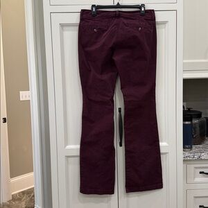 American Eagle AEO Womens 10 Long Kick Boot Stretch Pants Mulberry,Wine,Purple